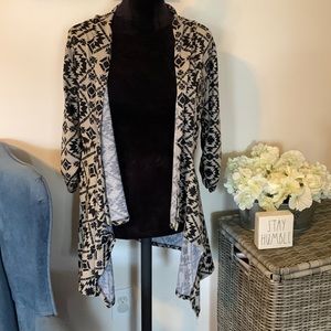 ABOUT A GIRL Aztec Cream Black Kimono M